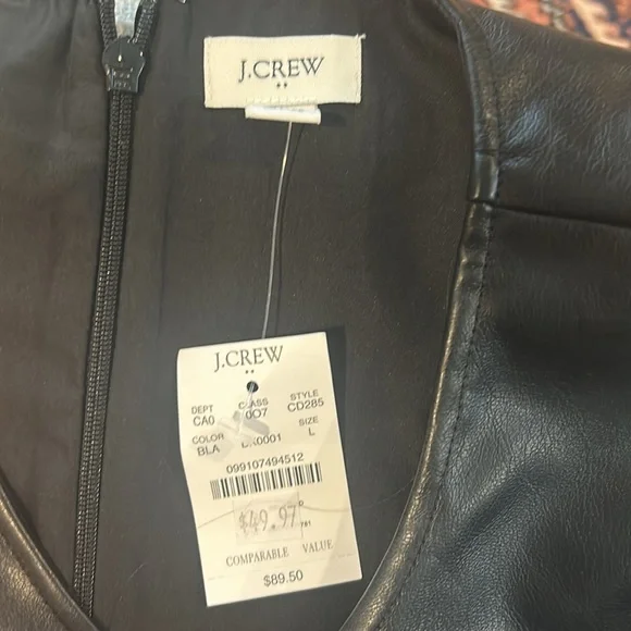 cute “pleather” tank top - Picture 4 of 4